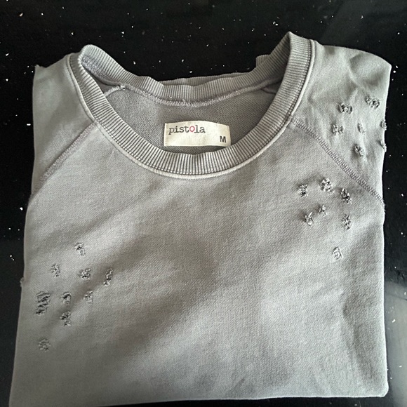 Distressed split hem shirt - Picture 4 of 5